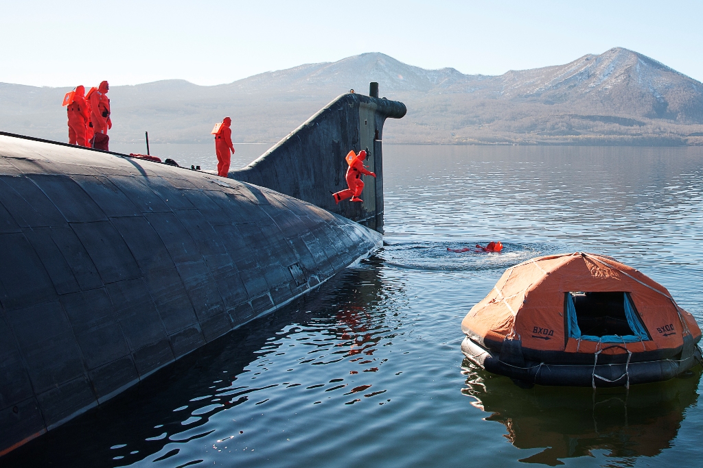 В 2020 году силы поисково-спасательного обеспечения ВМФ провели ряд комплексных учений по оказанию помощи условно аварийным подводным лодкам