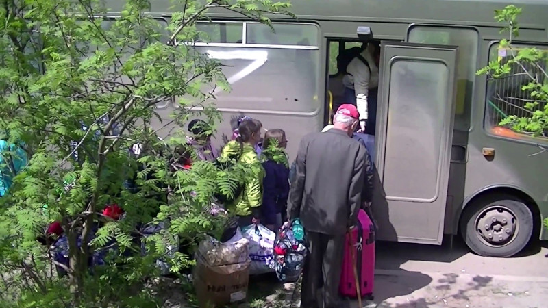 Эвакуация мирных жителей Харьковской области на территорию России