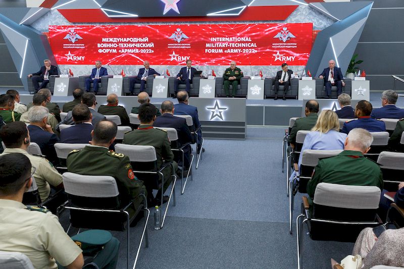 Международный военно-технический форум АРМИЯ-2022 начал свою работу с пленарного заседания