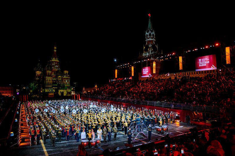 Юбилейный Фестиваль «Спасская башня» завершился грандиозным представлением на Красной площади