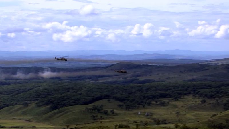 Экипажи вертолетов армейской авиации ВВО в рамках СКШУ «Восток-2022» отработали задачи по прикрытию высадки тактических десантов