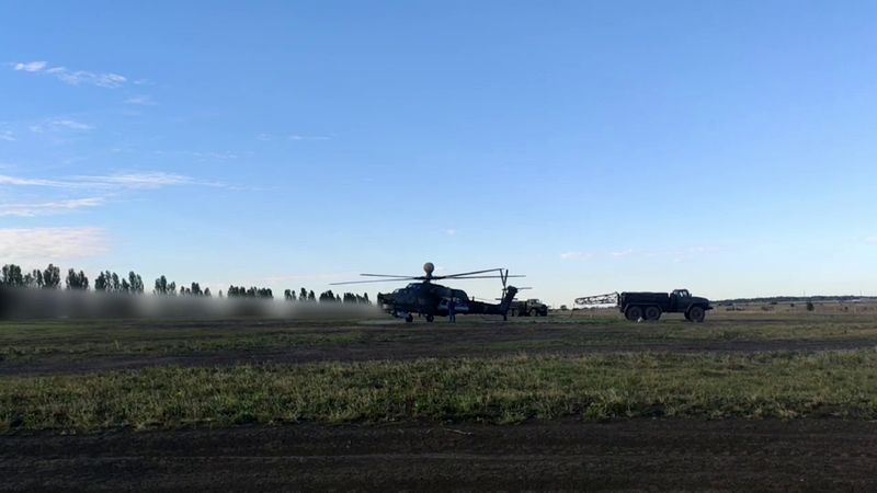 Боевая работа экипажей многоцелевых ударных вертолетов Ми-28Н в зоне проведения СВО