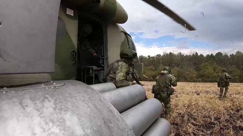 Боевая работа экипажей вертолетов и групп огневого прикрытия армейской авиации Западного военного округа