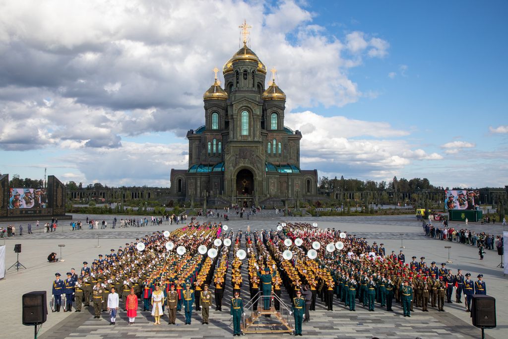 Дневное представление Фестиваля «Спасская башня» впервые прошло у стен Главного храма ВС РФ