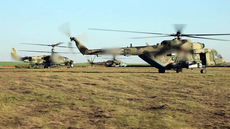 Боевая работа экипажей вертолетов Ка-52 армейской авиации ЗВО