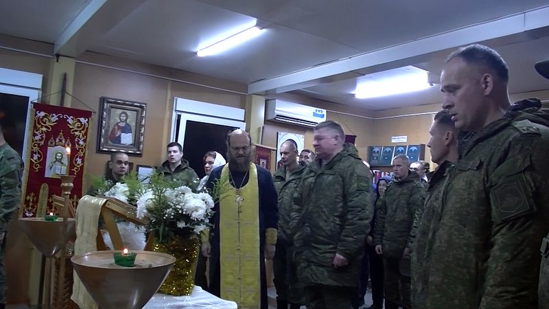Крестный ход и рождественскую службу в полевом храме провели для военнослужащих на российской авиабазе Хмеймим