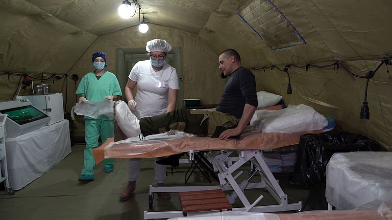 Медицинский батальон оказывает помощь военнослужащим и пострадавшим мирным жителям в зоне проведения специальной военной операции