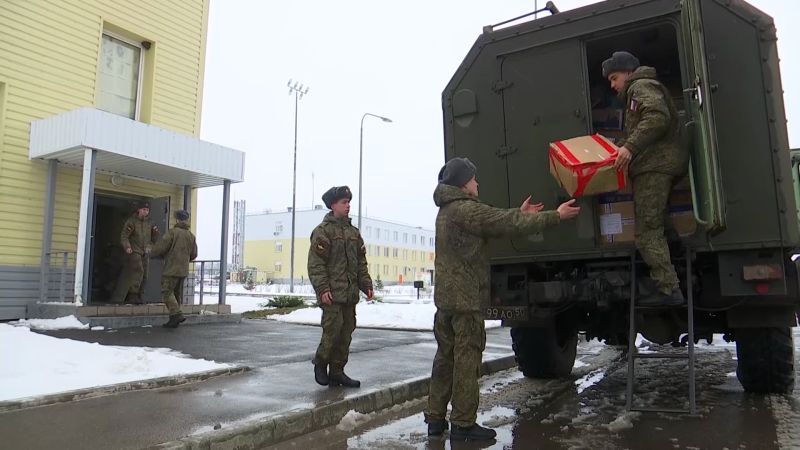 Специалисты фельдъегерско-почтовой связи Вооруженных Сил Российской Федерации продолжают непрерывно доставлять почтовые отправления участникам СВО