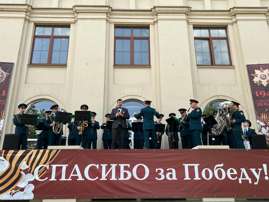Оркестр войск Росгвардии сыграет мелодии из любимых кинофильмов в Парке Горького