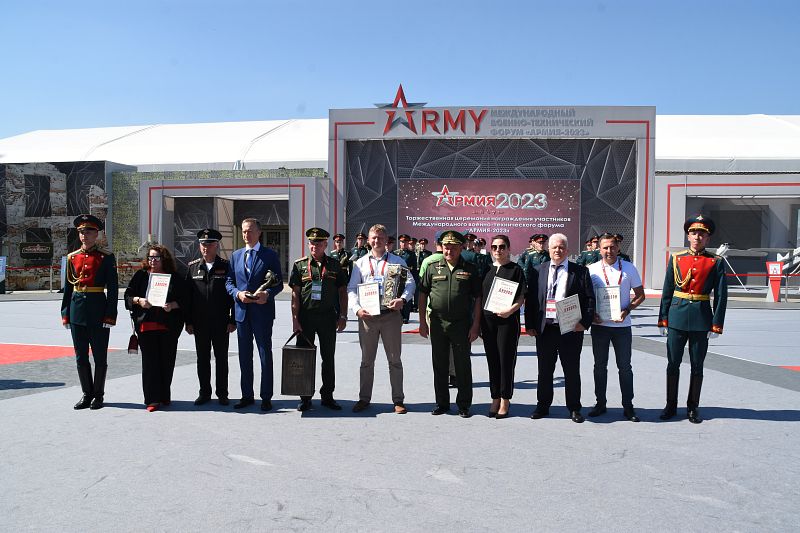На форуме «АРМИЯ-2023» прошла торжественная церемония награждения участников в различных номинациях