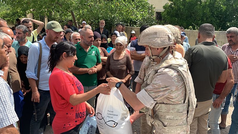 Военнослужащие российской группировки войск в Сирии провели гуманитарную акцию в провинции Латакия