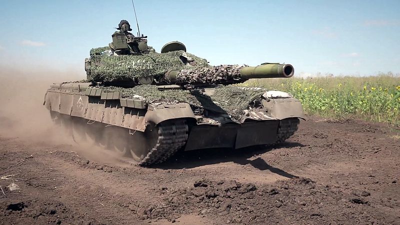 Боевая работа экипажей танков Т-80БВ Западного военного округа на Купянском направлении