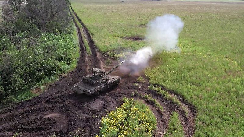 Боевая работа экипажей танков Т-80 Западного военного округа на Купянском направлении в зоне проведения СВО