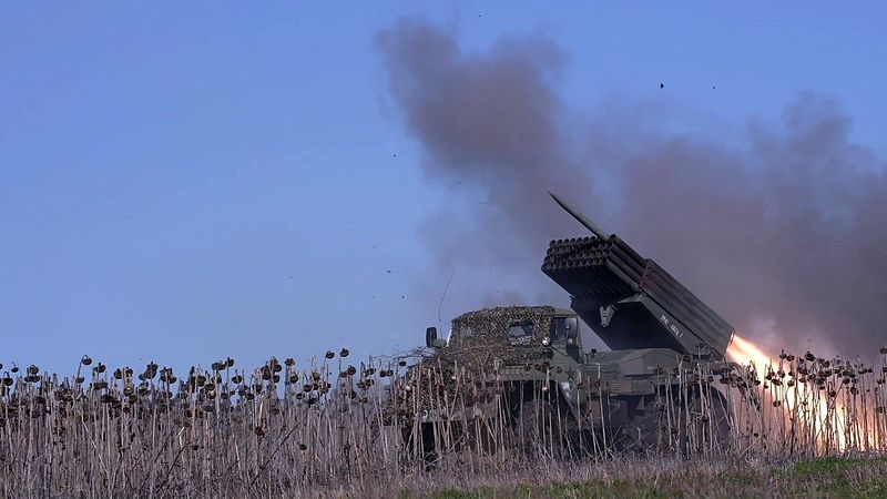 Расчеты РСЗО «Град» продолжают наносить огневое поражение по позициям украинских террористических формирований